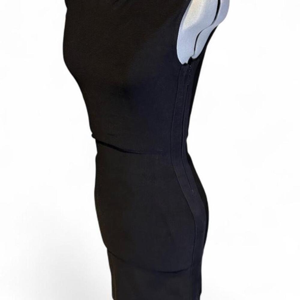 Black bodycon dress with zipper